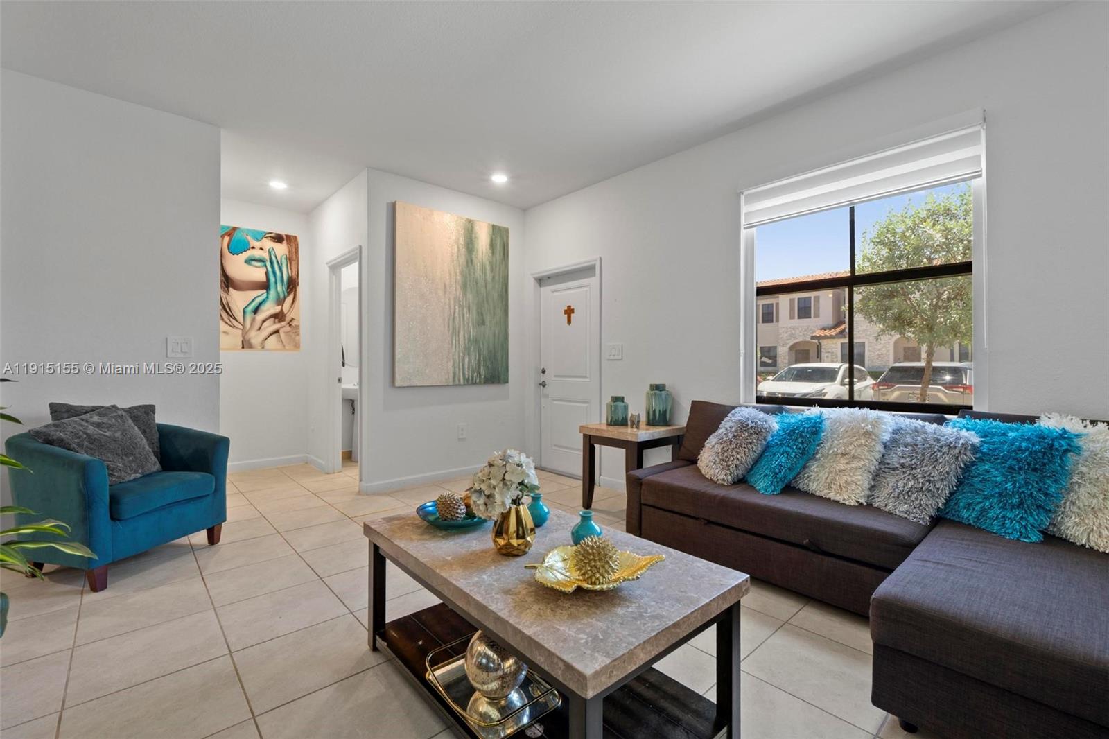 SILVER PALM RESIDENTIAL H - Residential Lease