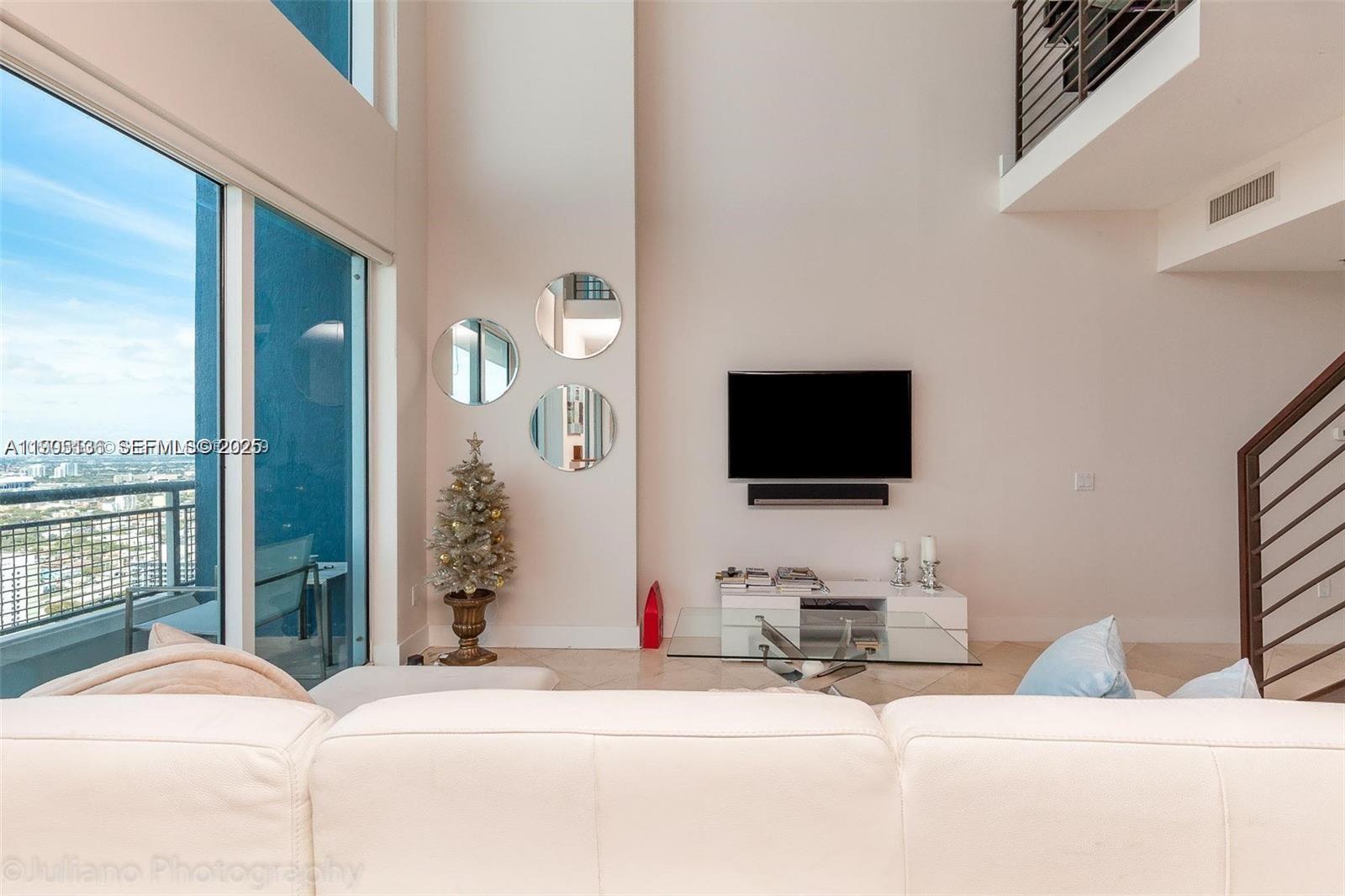 INFINITY AT BRICKELL COND - Residential