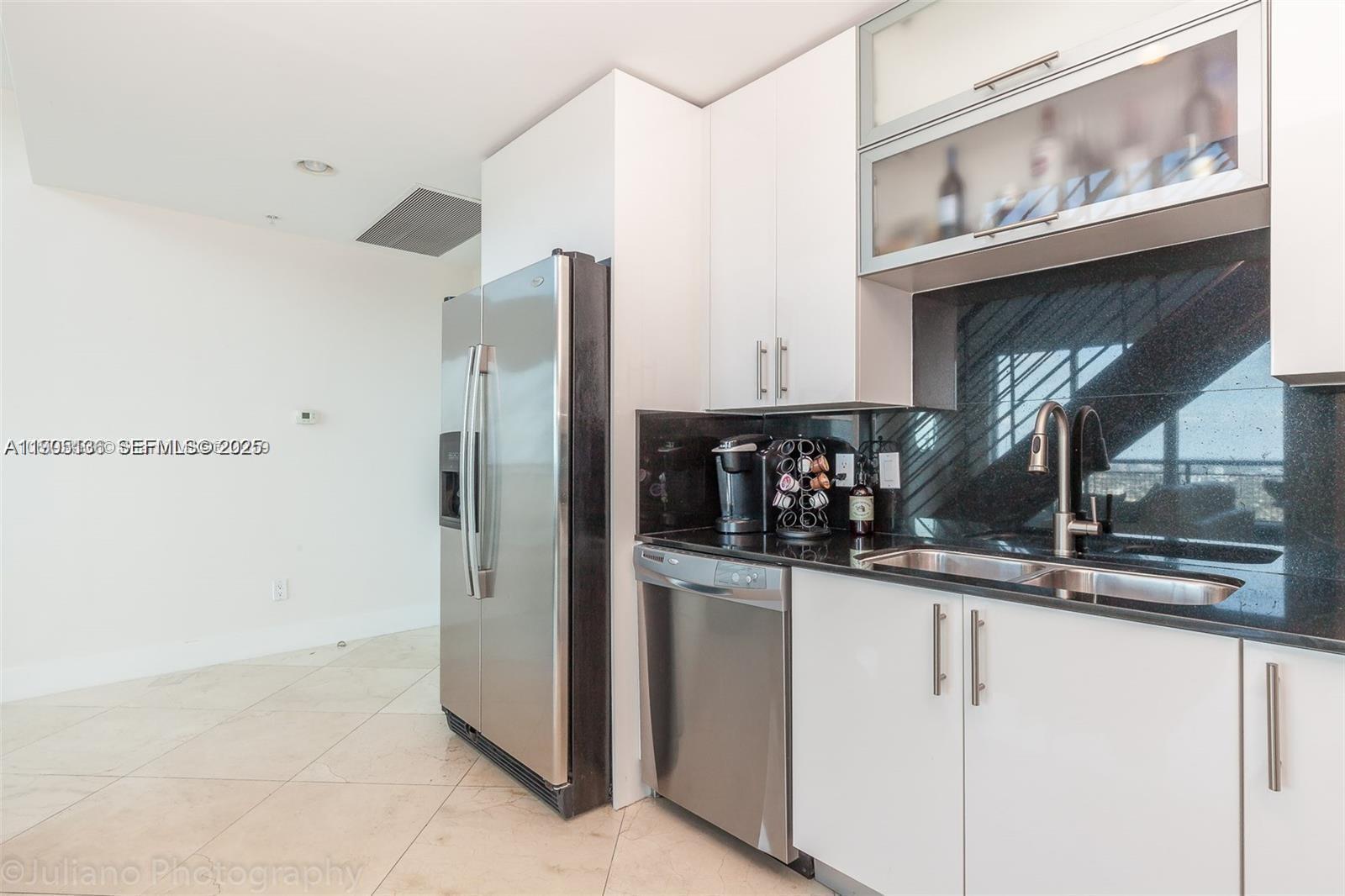 INFINITY AT BRICKELL COND - Residential