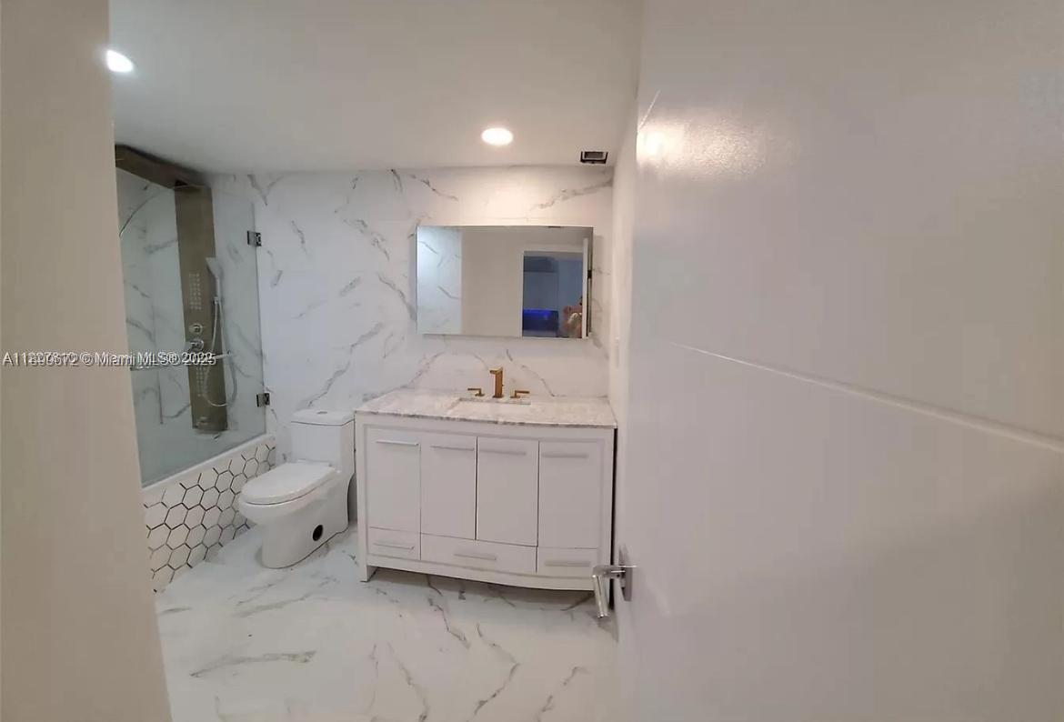 OCEANVIEW BUILDING B COND - Residential