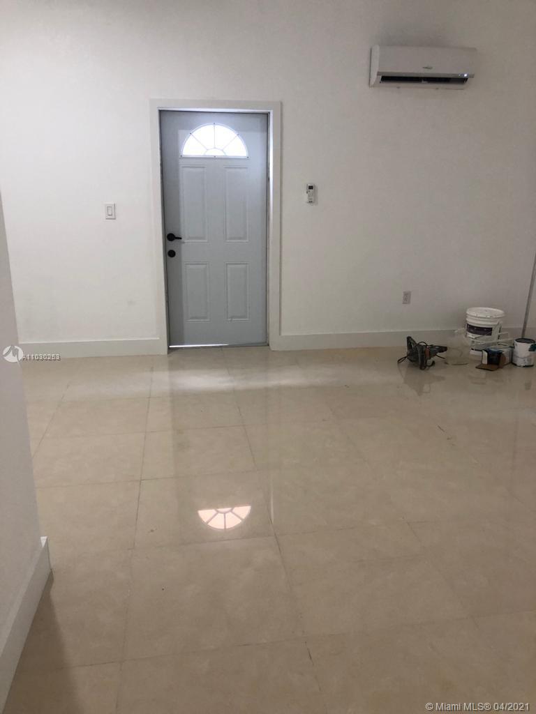 HAMMOCKS GARDENS - Residential Lease