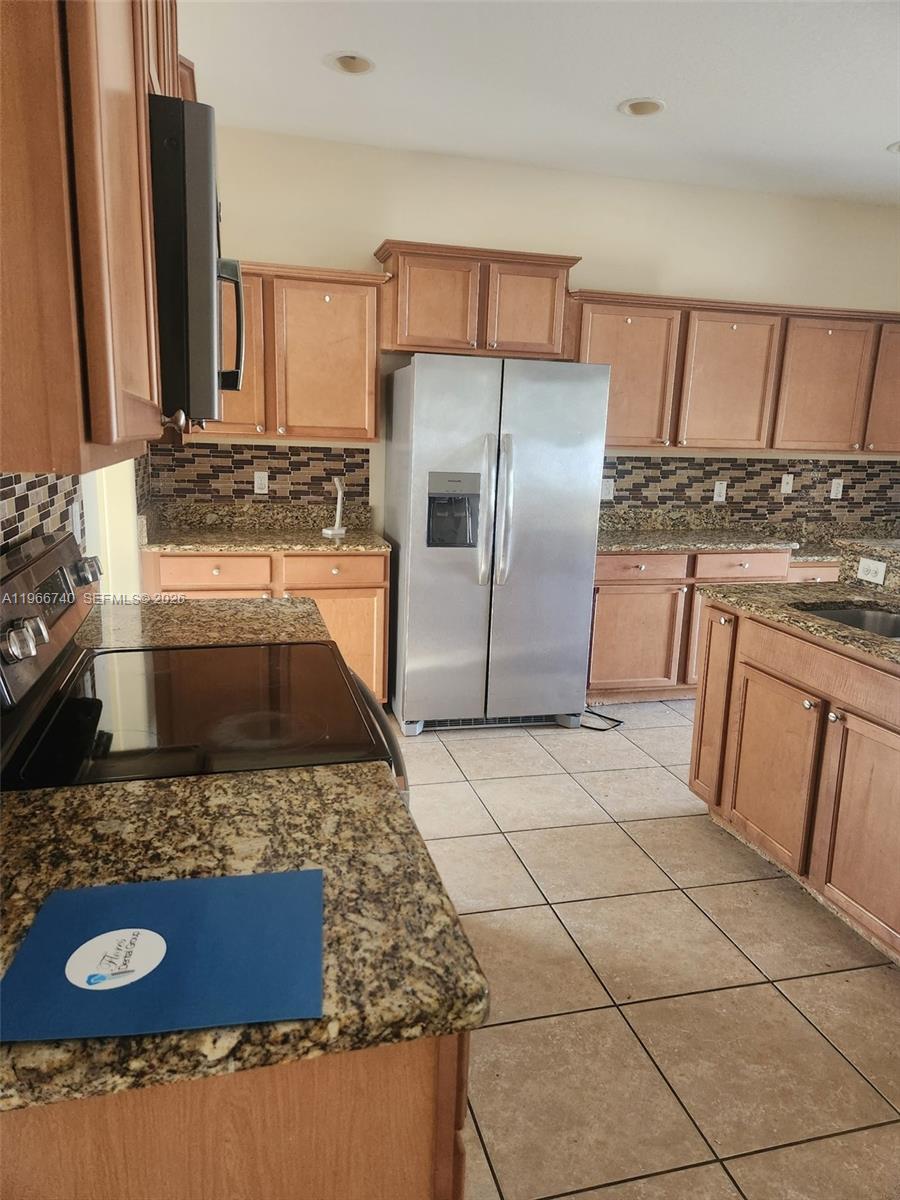 2579 Carrickton Circle