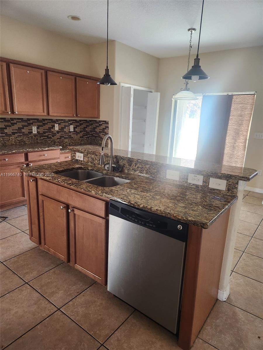 2579 Carrickton Circle