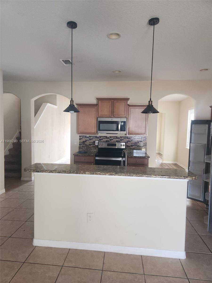 2579 Carrickton Circle