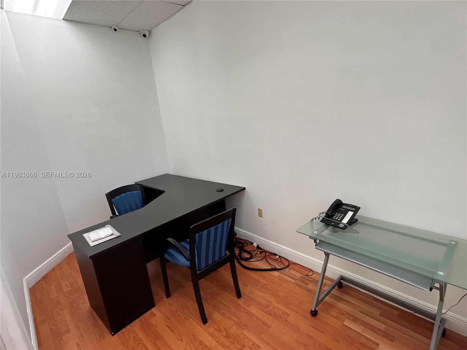 19300 W Dixie Hwy 10-A