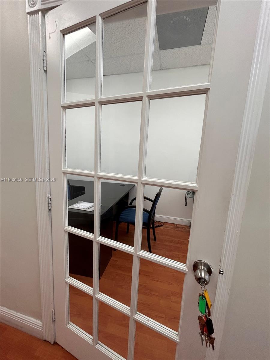 19300 W Dixie Hwy 10-A