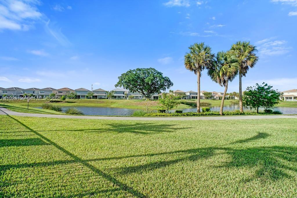 HILLCREST COUNTRY CLUB 16 - Residential