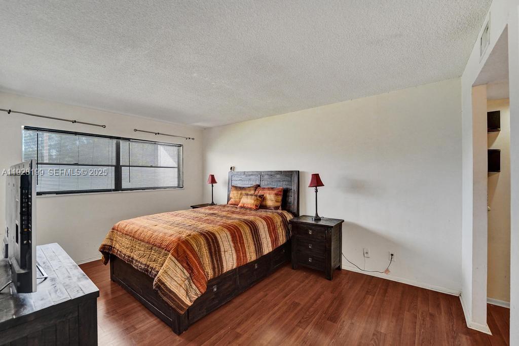 HILLCREST COUNTRY CLUB 16 - Residential