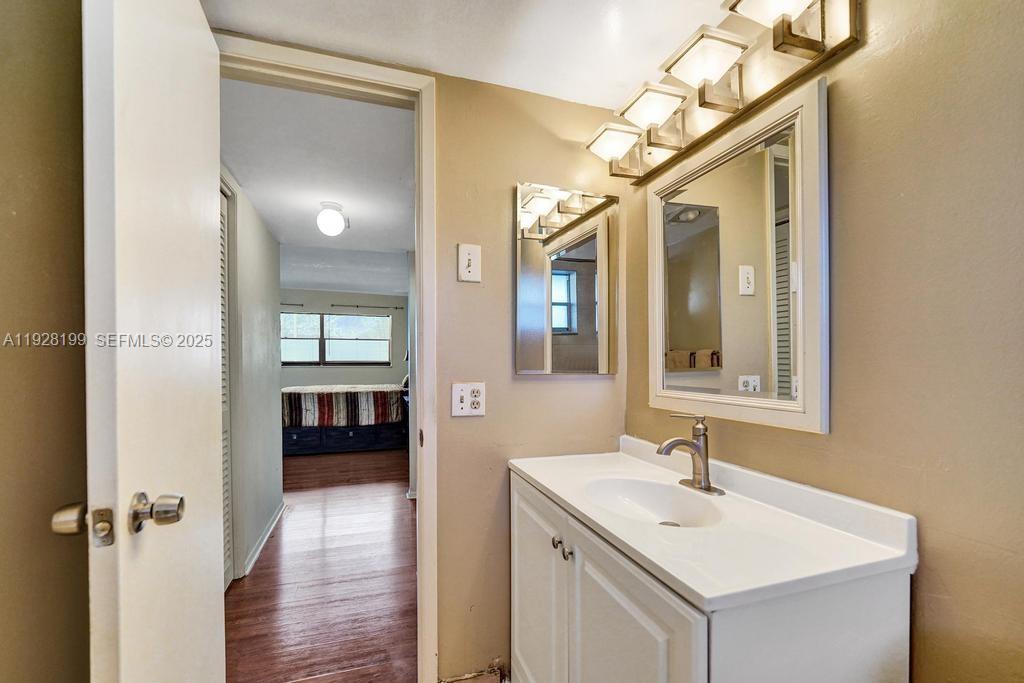 HILLCREST COUNTRY CLUB 16 - Residential