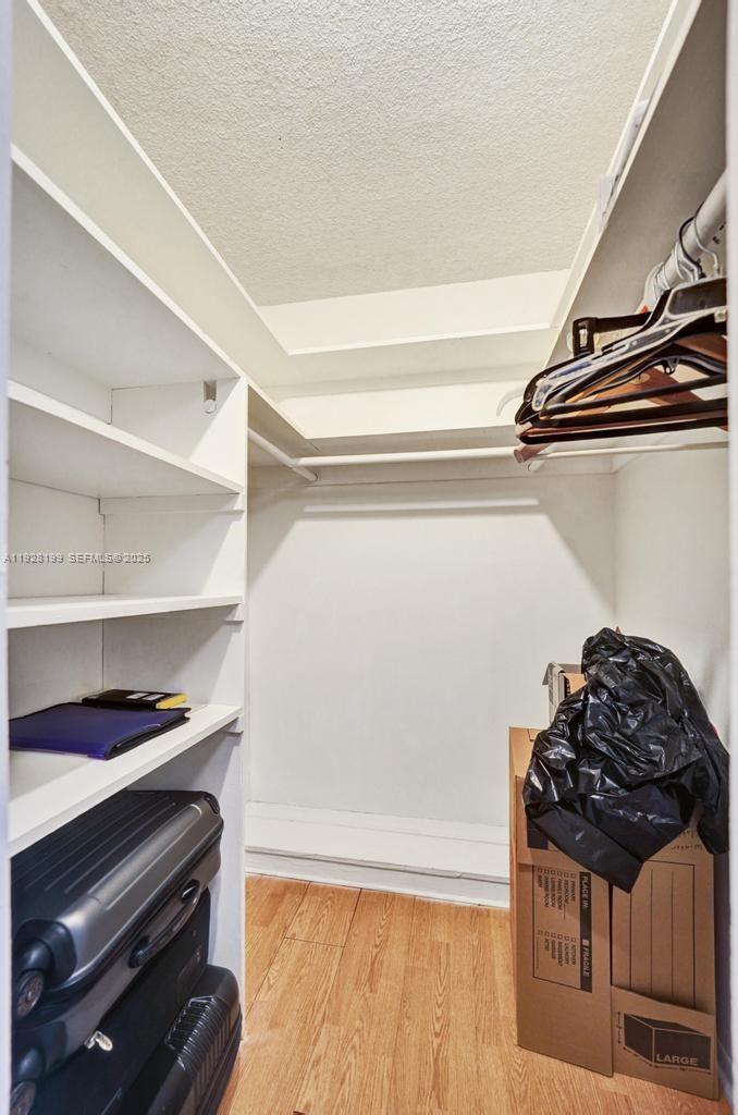 HILLCREST COUNTRY CLUB 16 - Residential