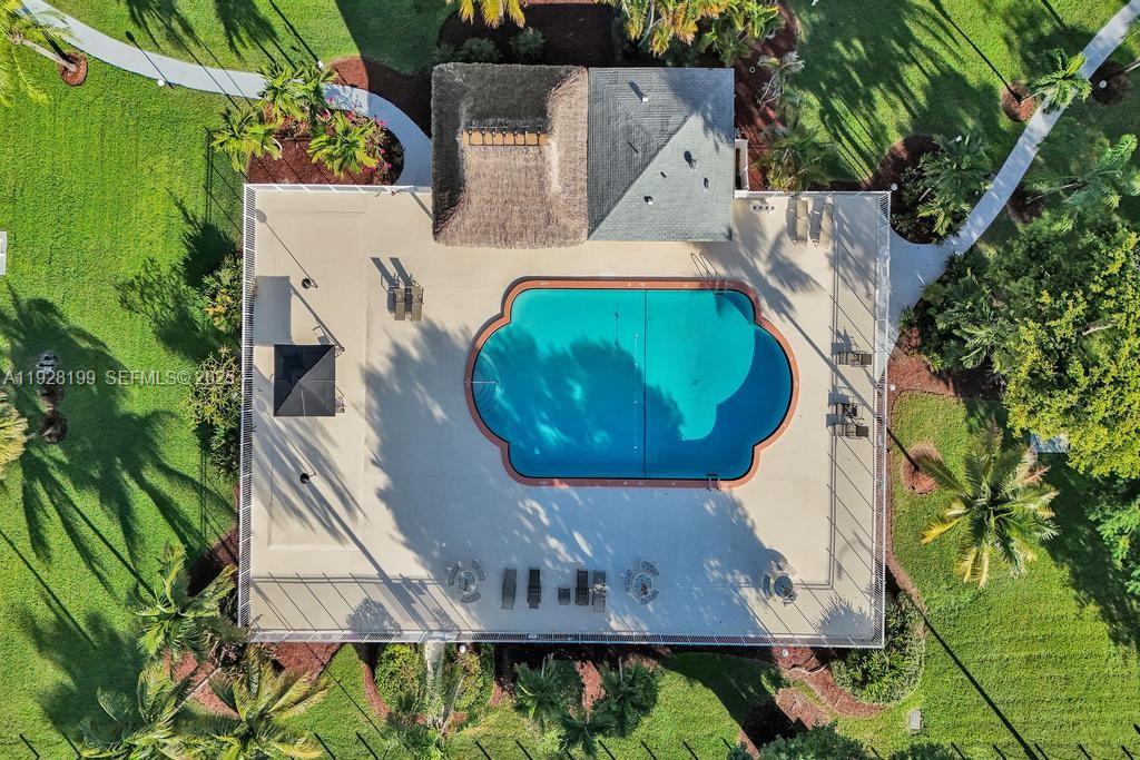 HILLCREST COUNTRY CLUB 16 - Residential