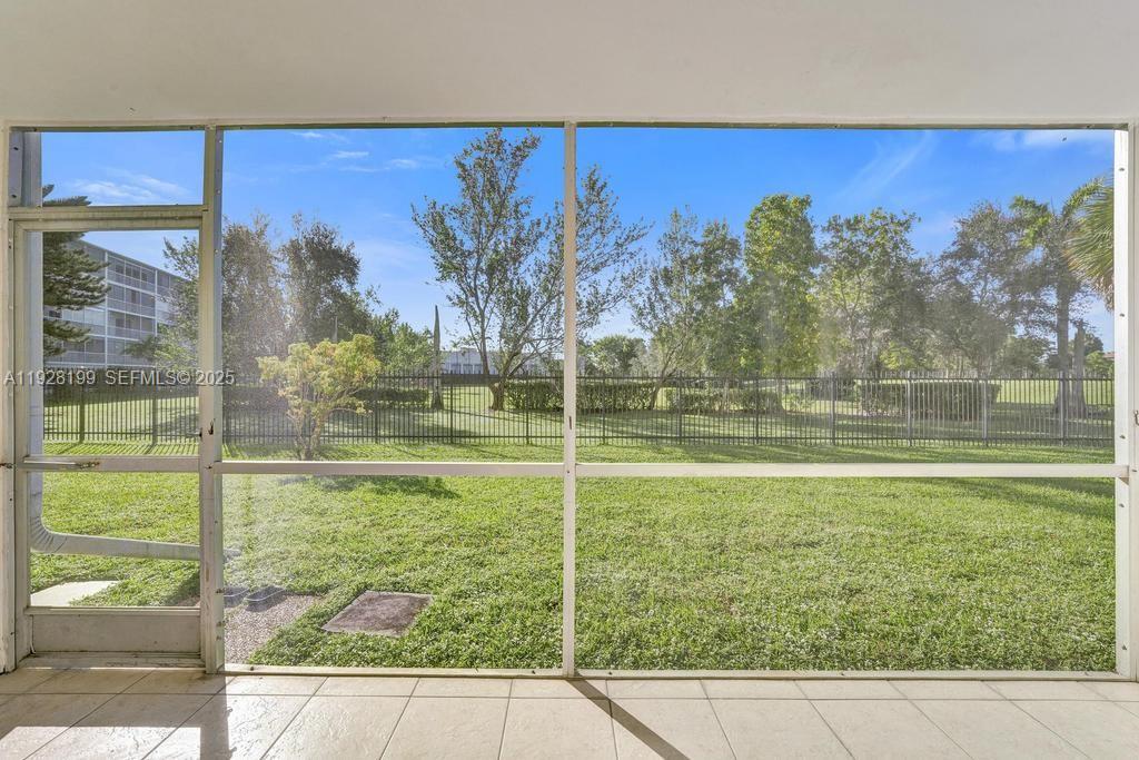 HILLCREST COUNTRY CLUB 16 - Residential