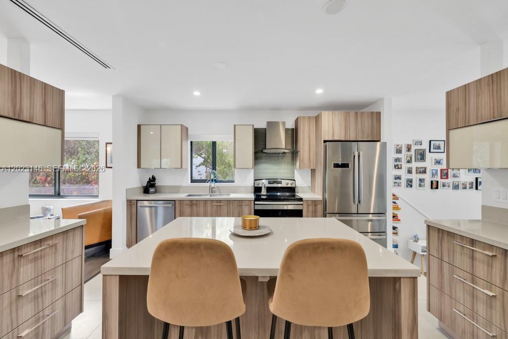 MIAMI SHORES SEC 3 - Residential