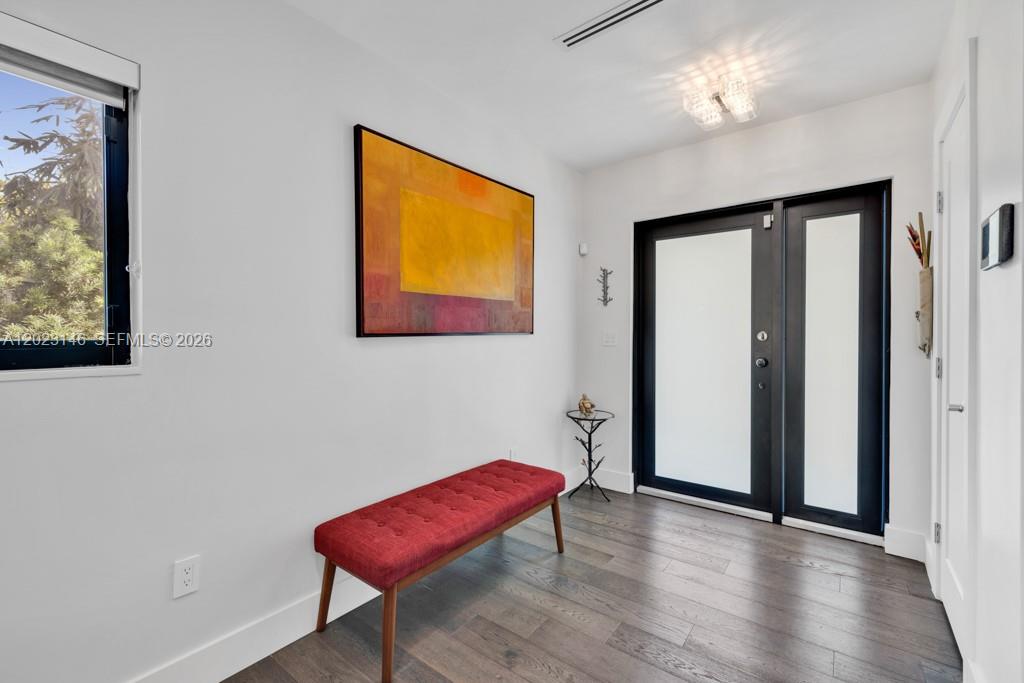MIAMI SHORES SEC 3 - Residential