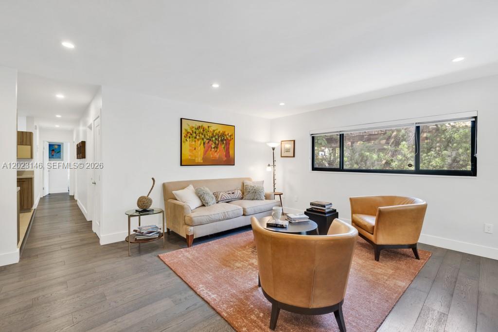 MIAMI SHORES SEC 3 - Residential