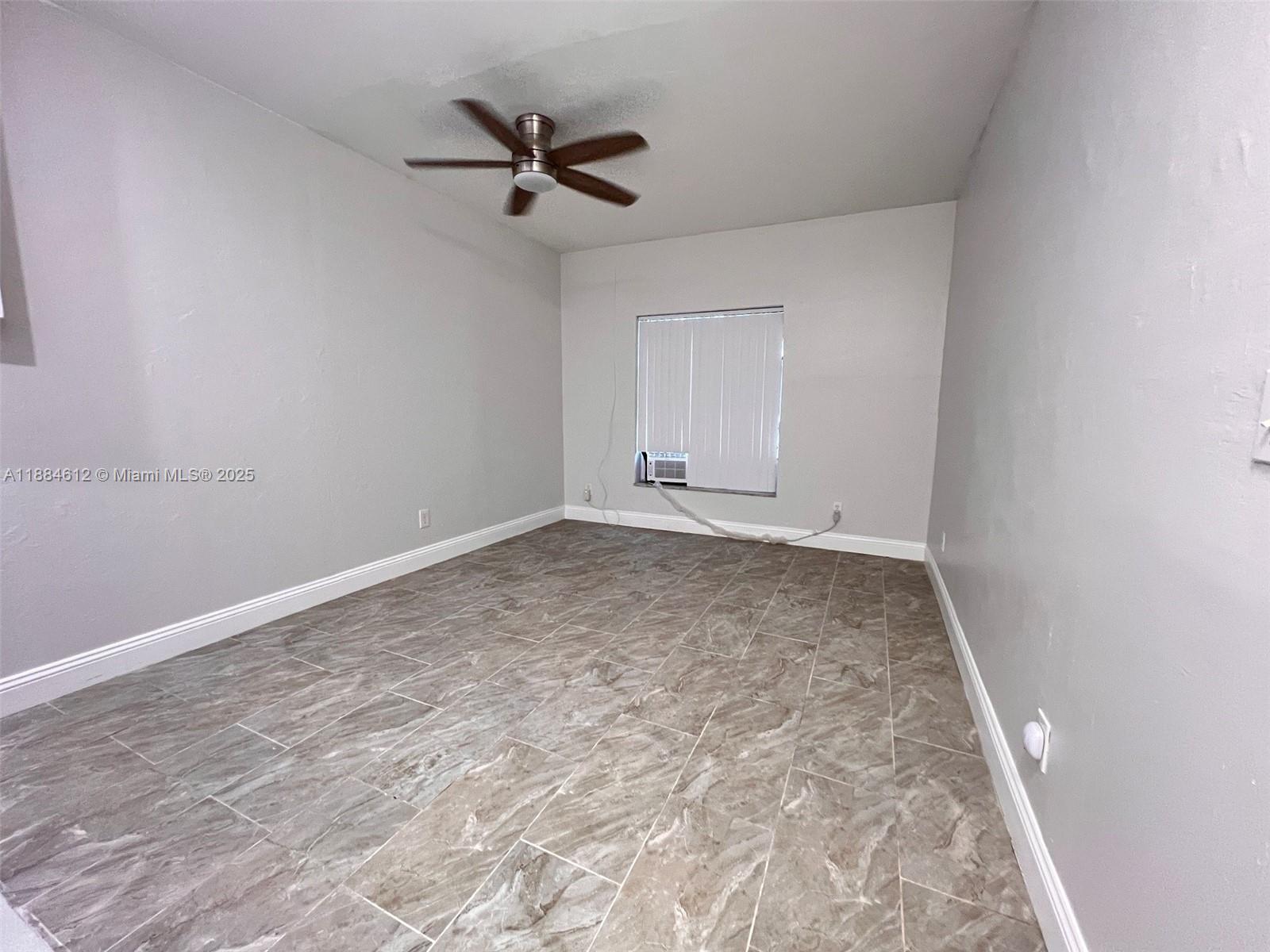 PALM GARDEN PARK - Residential Lease