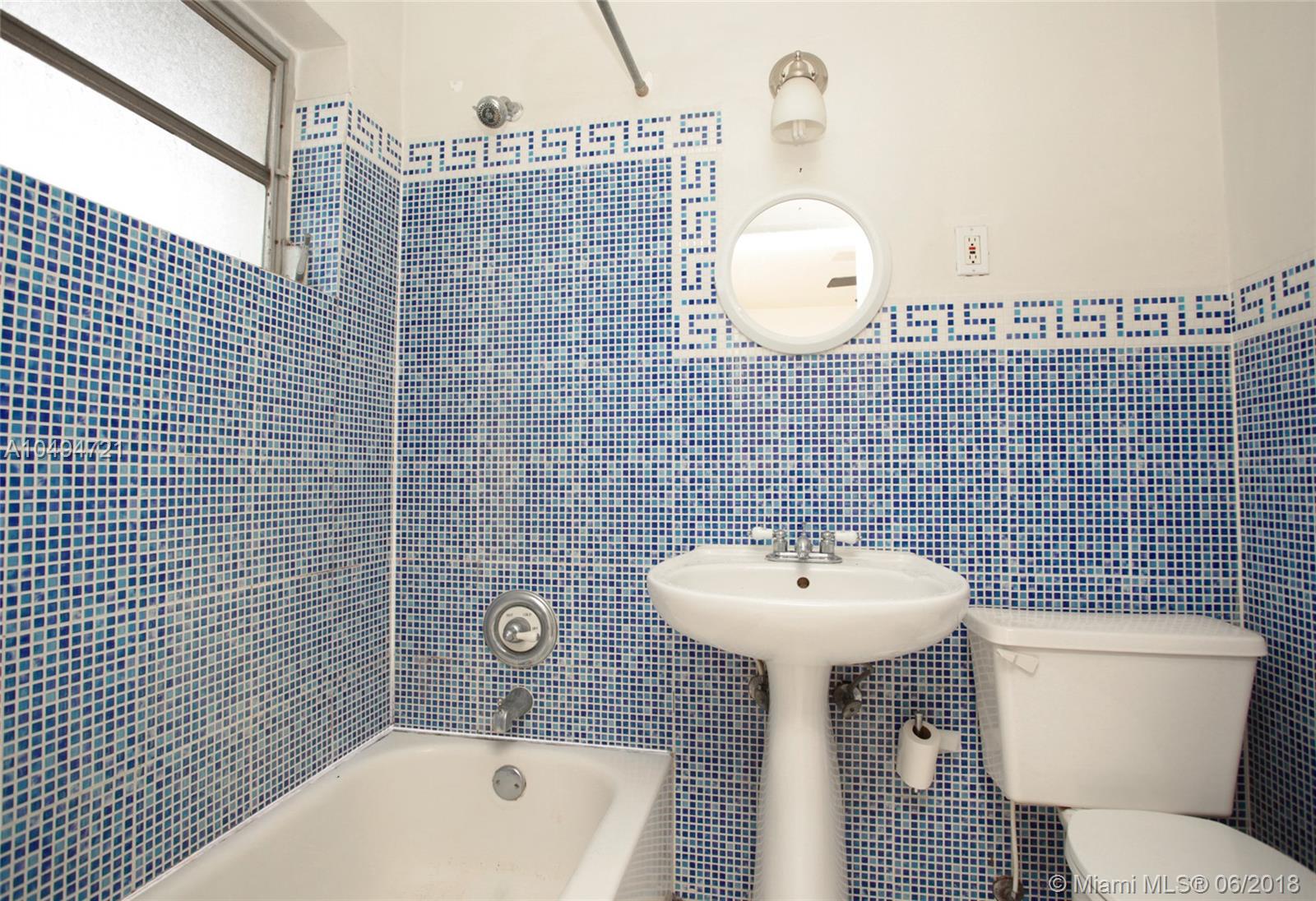 BEACH MANOR CONDO - Residential