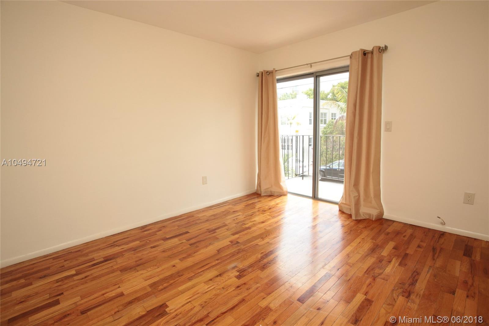 BEACH MANOR CONDO - Residential