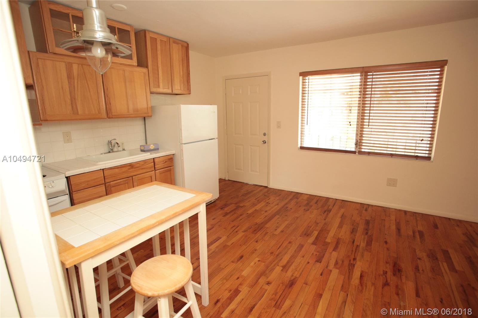 BEACH MANOR CONDO - Residential