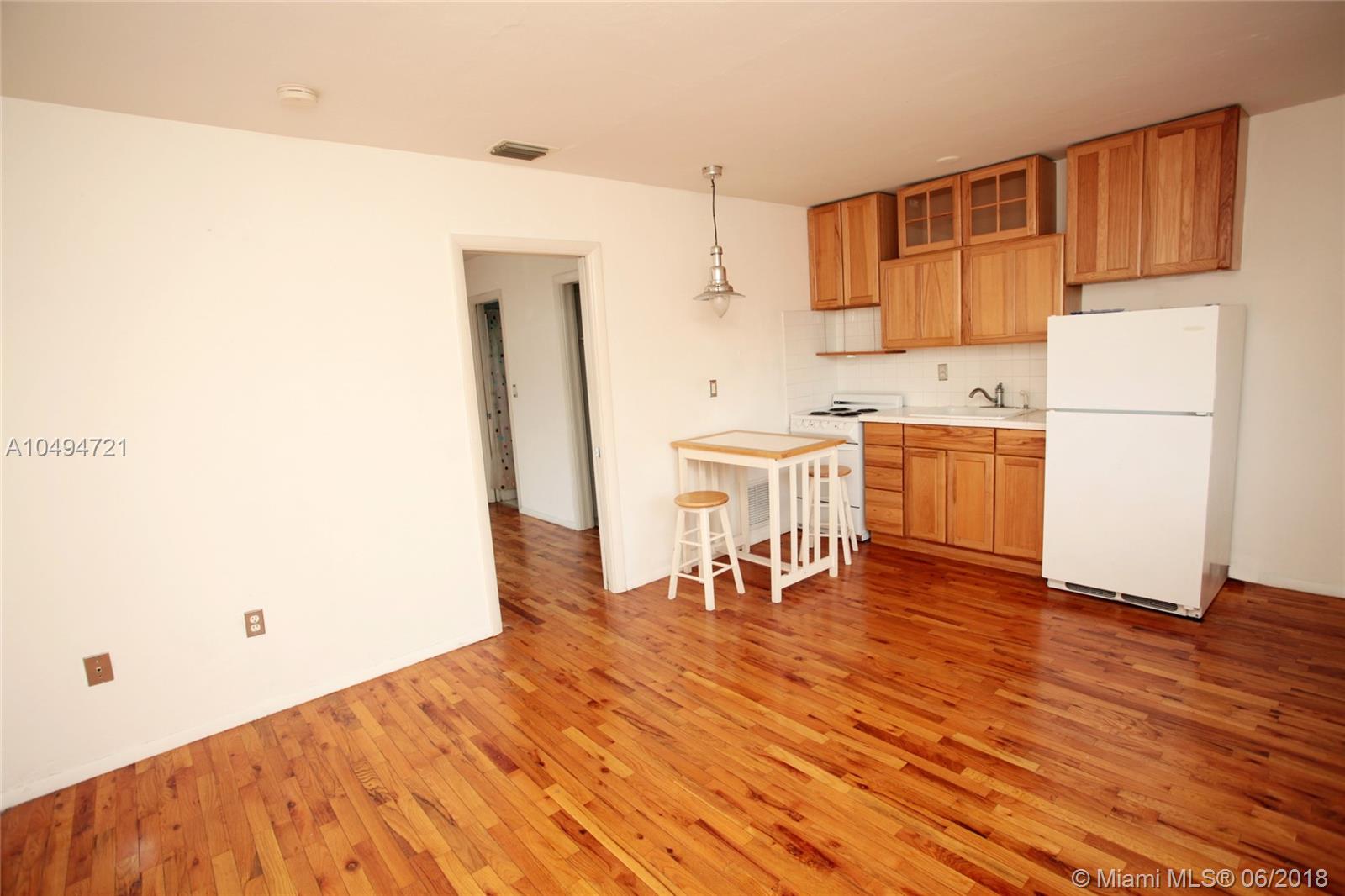 BEACH MANOR CONDO - Residential