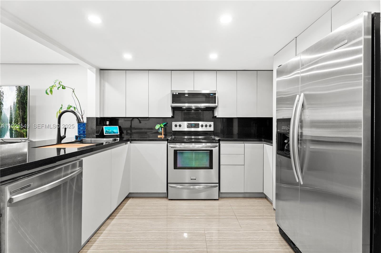 View photos, virtual tours, details... 2528 N 38 Ave D-32