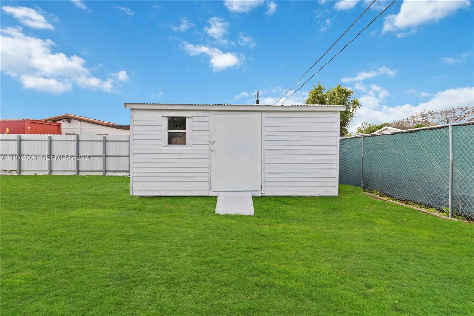 SO MIAMI HEIGHTS MANOR - Residential