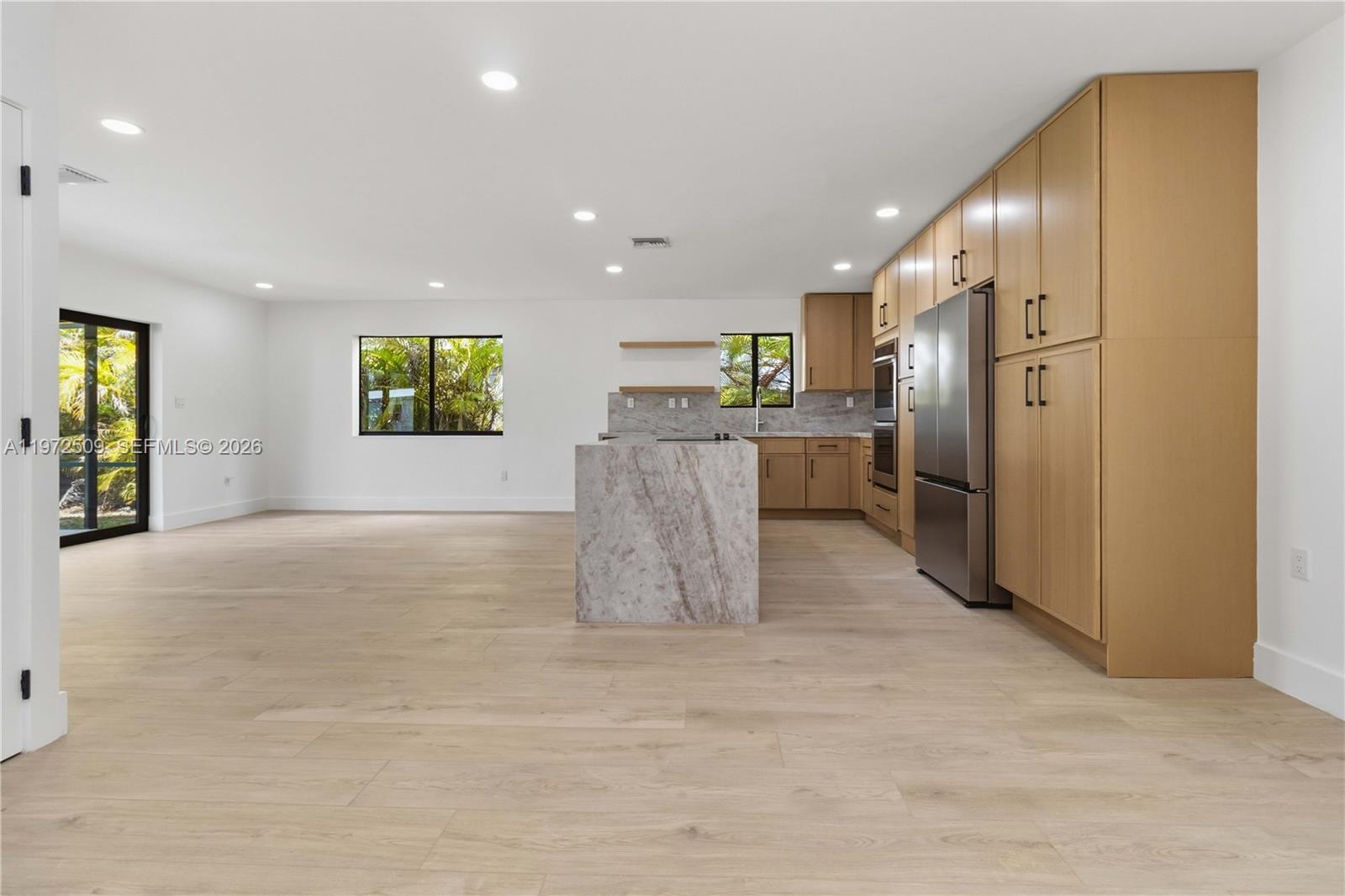 SO MIAMI HEIGHTS MANOR - Residential