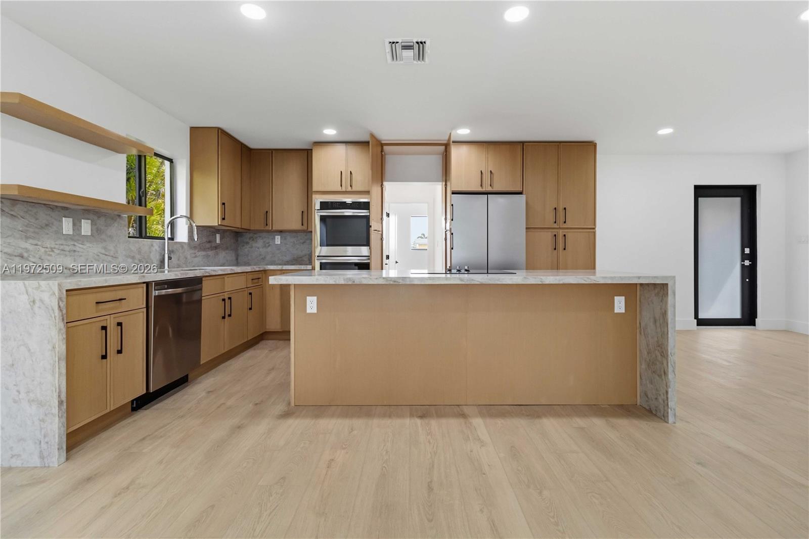 SO MIAMI HEIGHTS MANOR - Residential