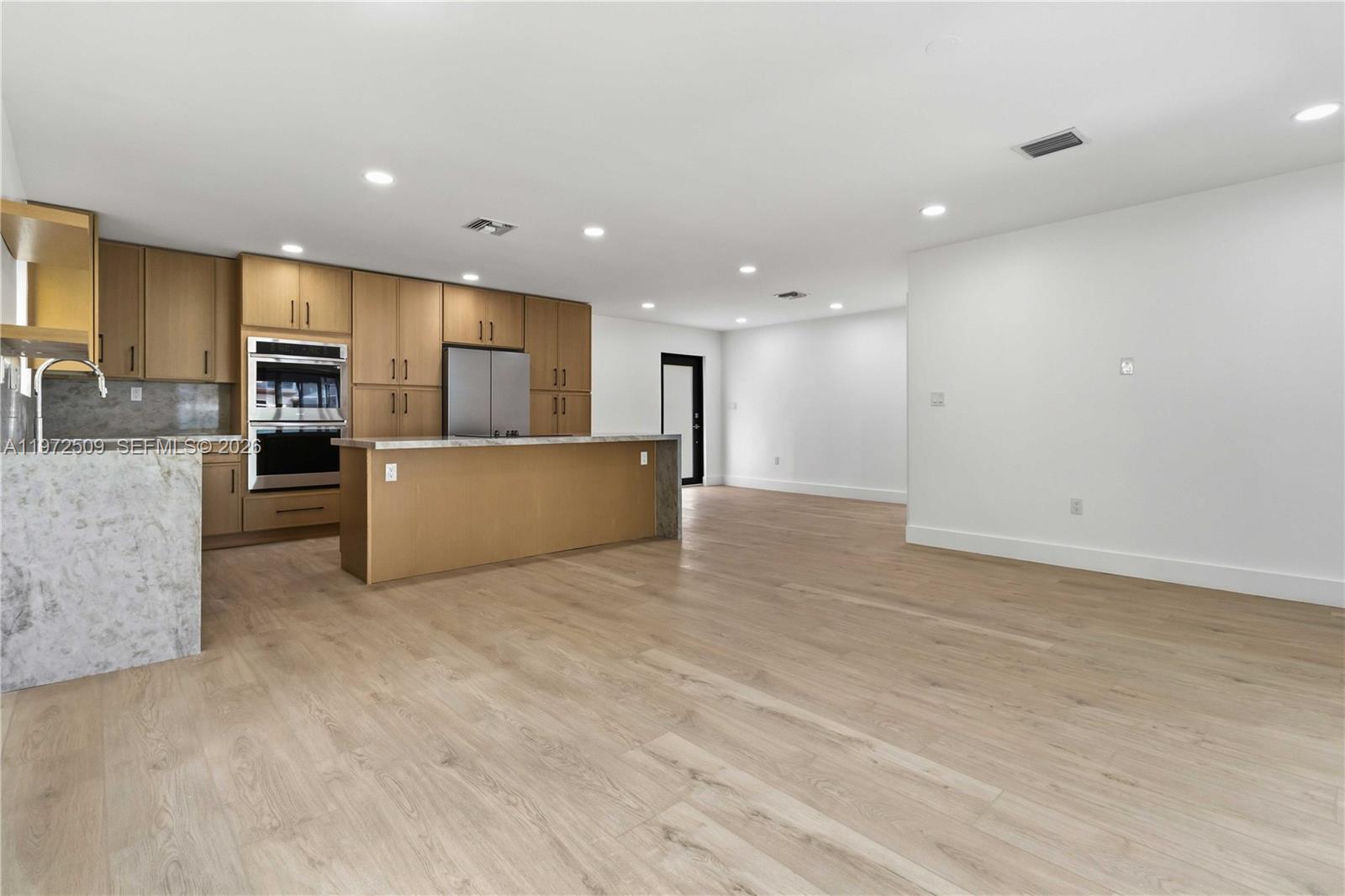 SO MIAMI HEIGHTS MANOR - Residential