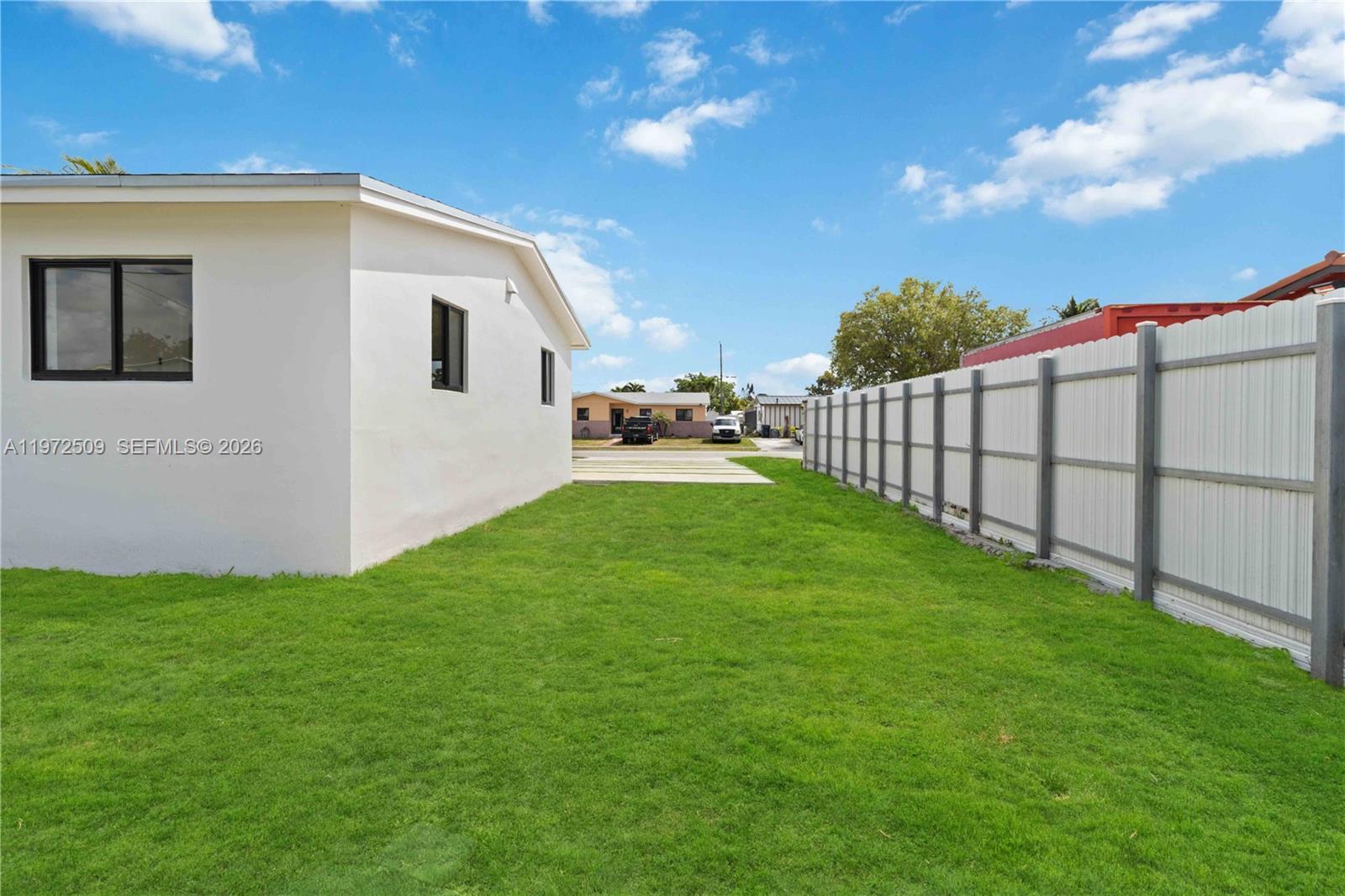 SO MIAMI HEIGHTS MANOR - Residential