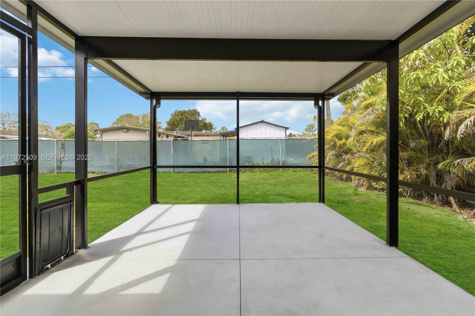 SO MIAMI HEIGHTS MANOR - Residential