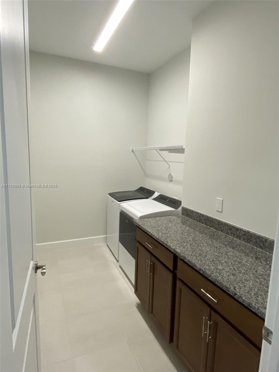 GROVES OF WESTLAKE - Residential Lease