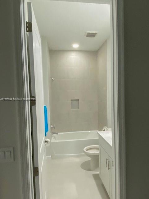GROVES OF WESTLAKE - Residential Lease
