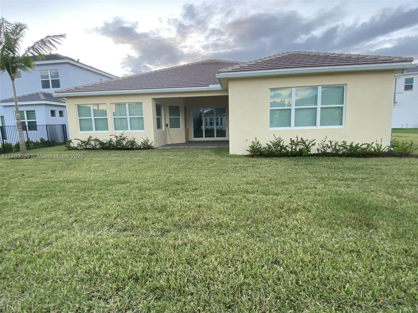 GROVES OF WESTLAKE - Residential Lease