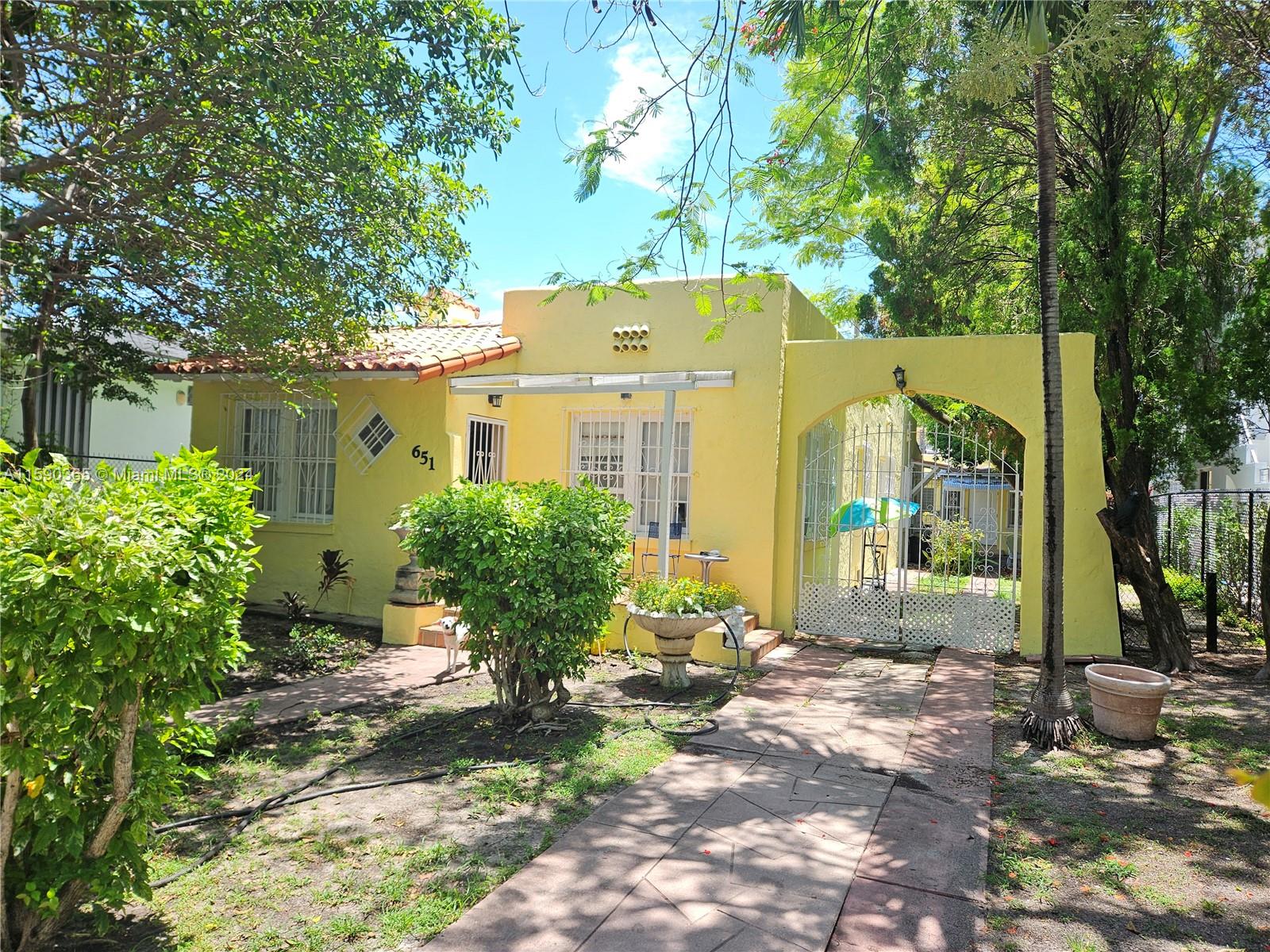 Property for Sale at 651 Jefferson Ave, Miami Beach, Miami-Dade County, Florida - Bedrooms: 4 
Bathrooms: 3  - $2,850,000