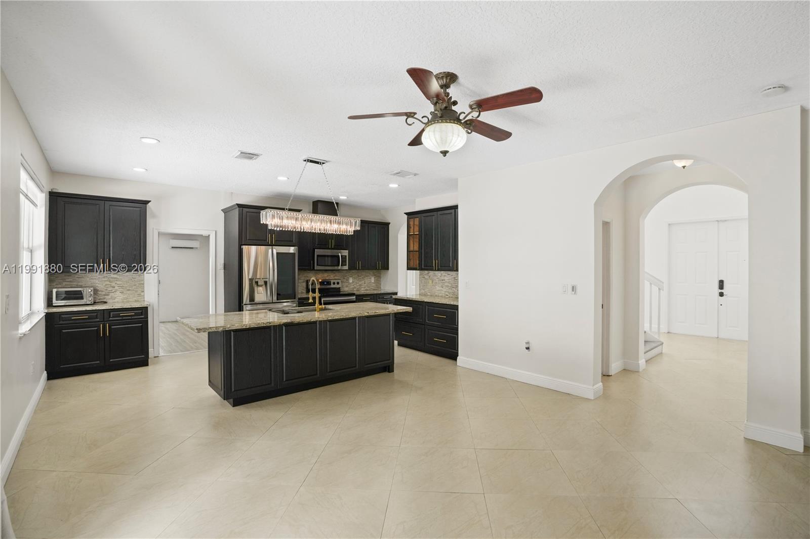 COUNTRYSIDE - Residential