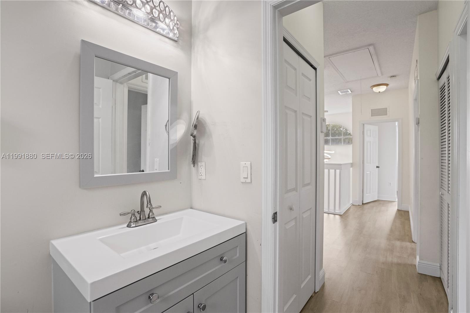 COUNTRYSIDE - Residential