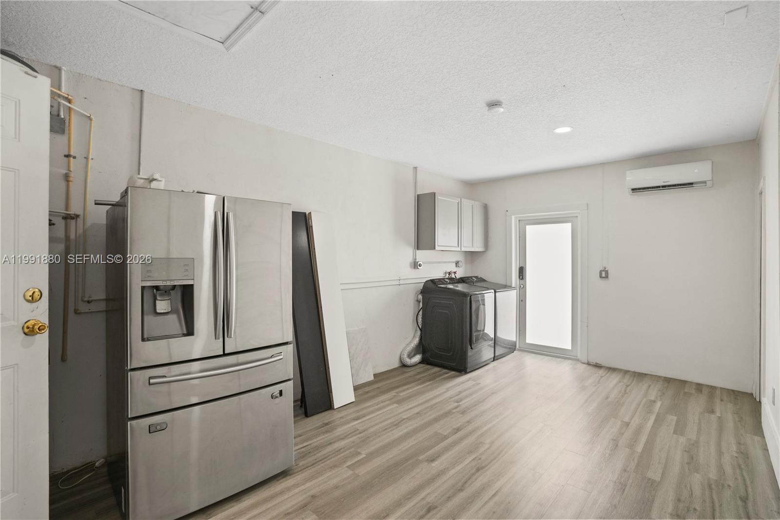 COUNTRYSIDE - Residential