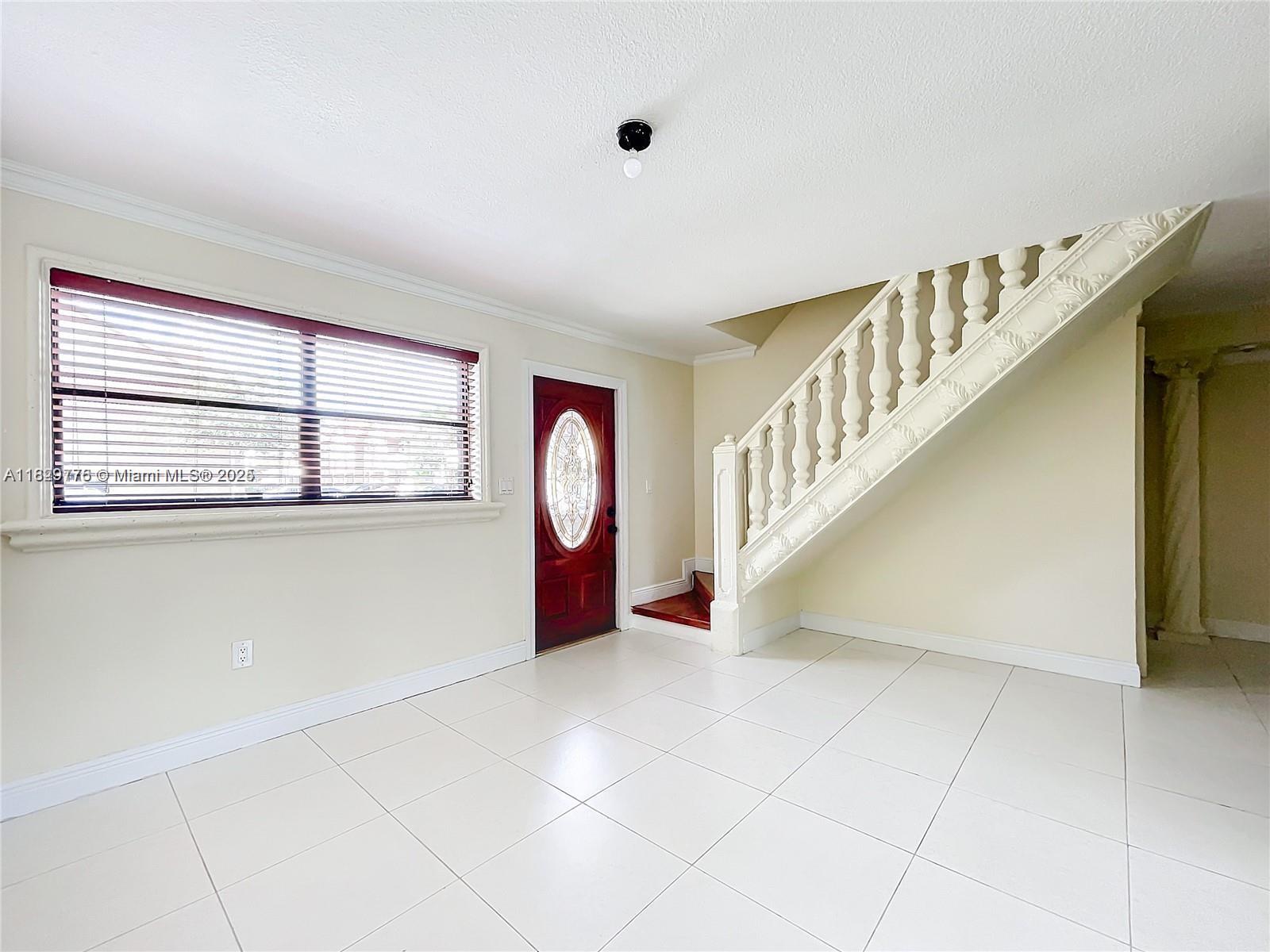 5350 W 26th Ave 118, Hialeah, FL, 33016/$369,000 4 5350 W 26th Ave 118