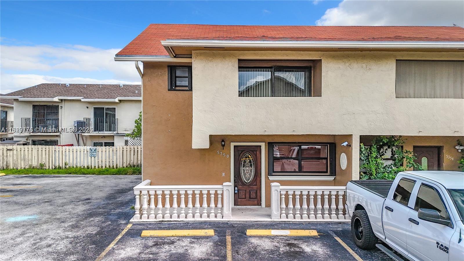 5350 W 26th Ave 118, Hialeah, FL, 33016/$369,000 2 5350 W 26th Ave 118
