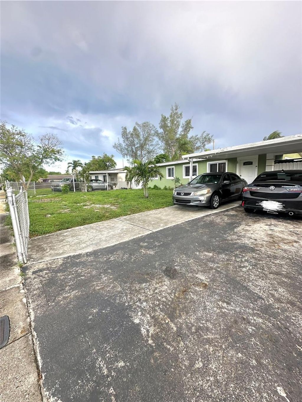 Photo of 1620 NW 15th Pl, Fort Lauderdale, FL 33311 (MLS # A11878779)