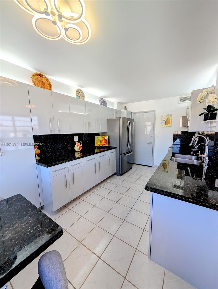 CLIFTON CONDO - Residential