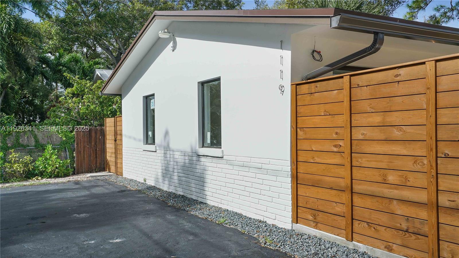 WAVERLY PLACE - Residential Lease