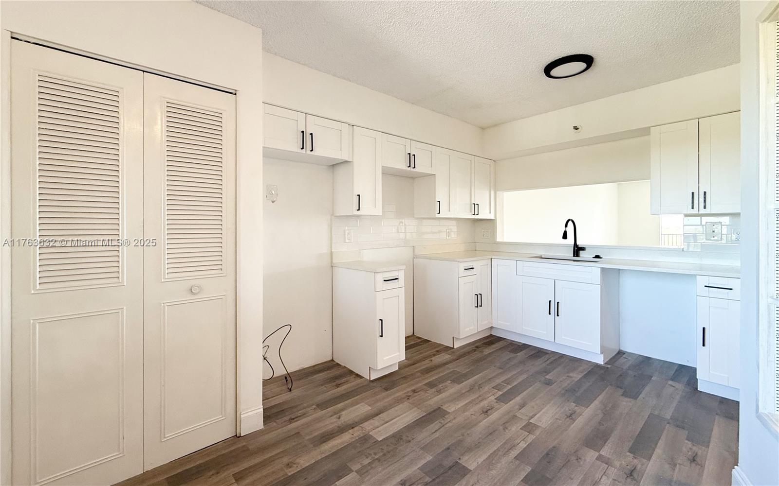 CYPRESS BEND CONDOMINIUM - Residential