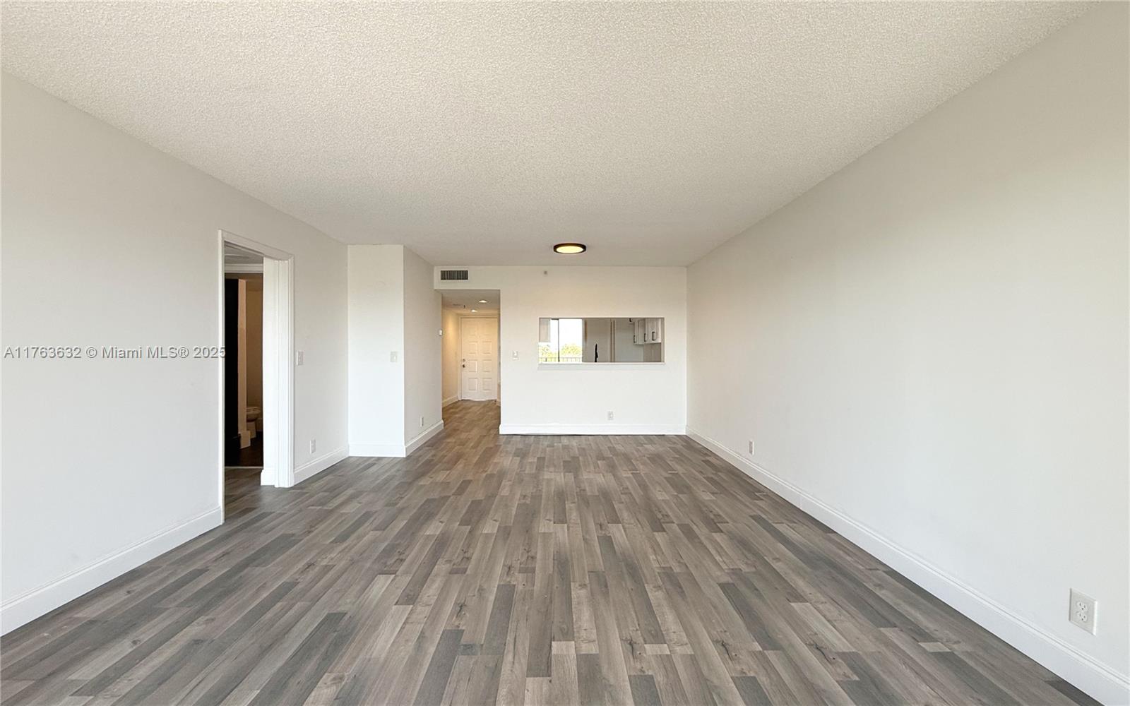 2200 S Cypress Bend Dr 604