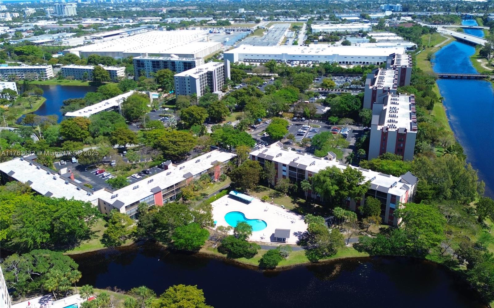CYPRESS BEND CONDOMINIUM - Residential