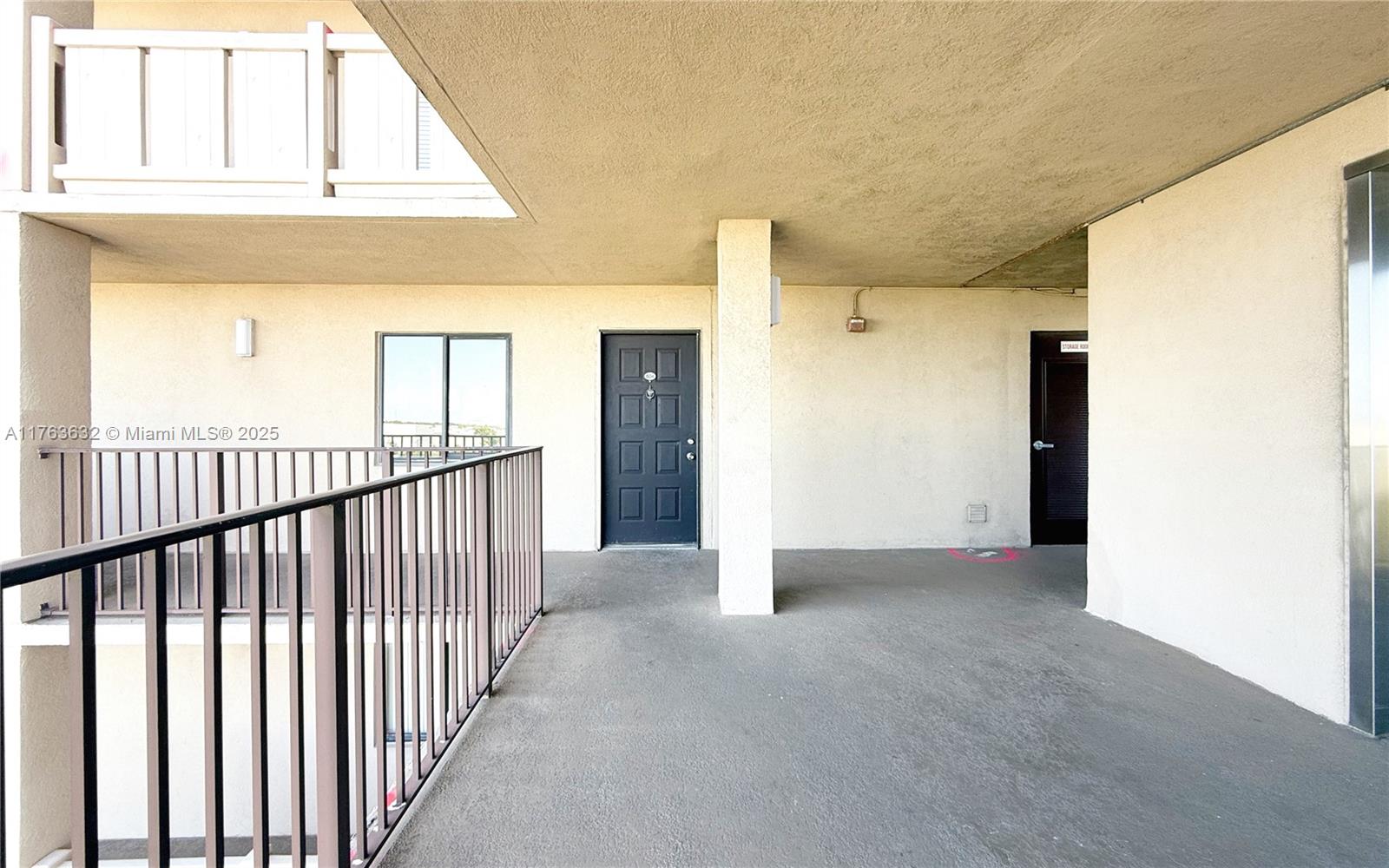 2200 S Cypress Bend Dr 604