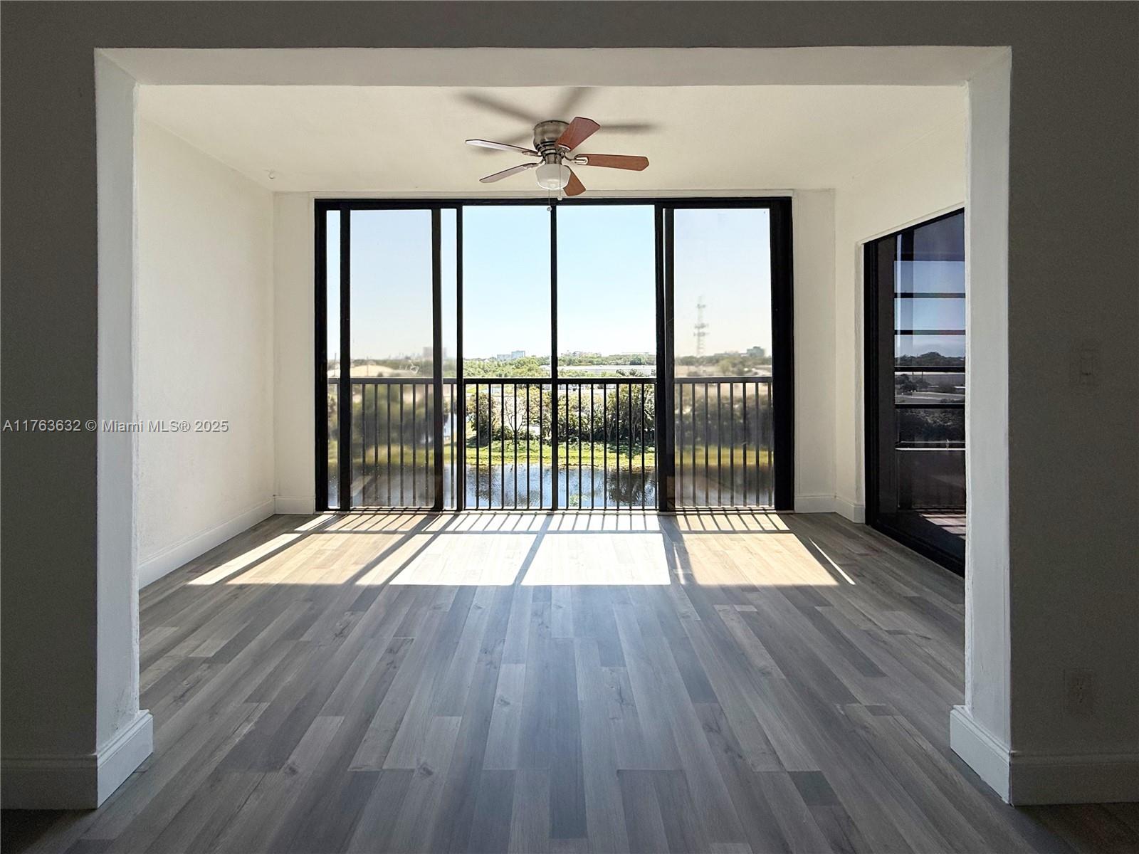 CYPRESS BEND CONDOMINIUM - Residential