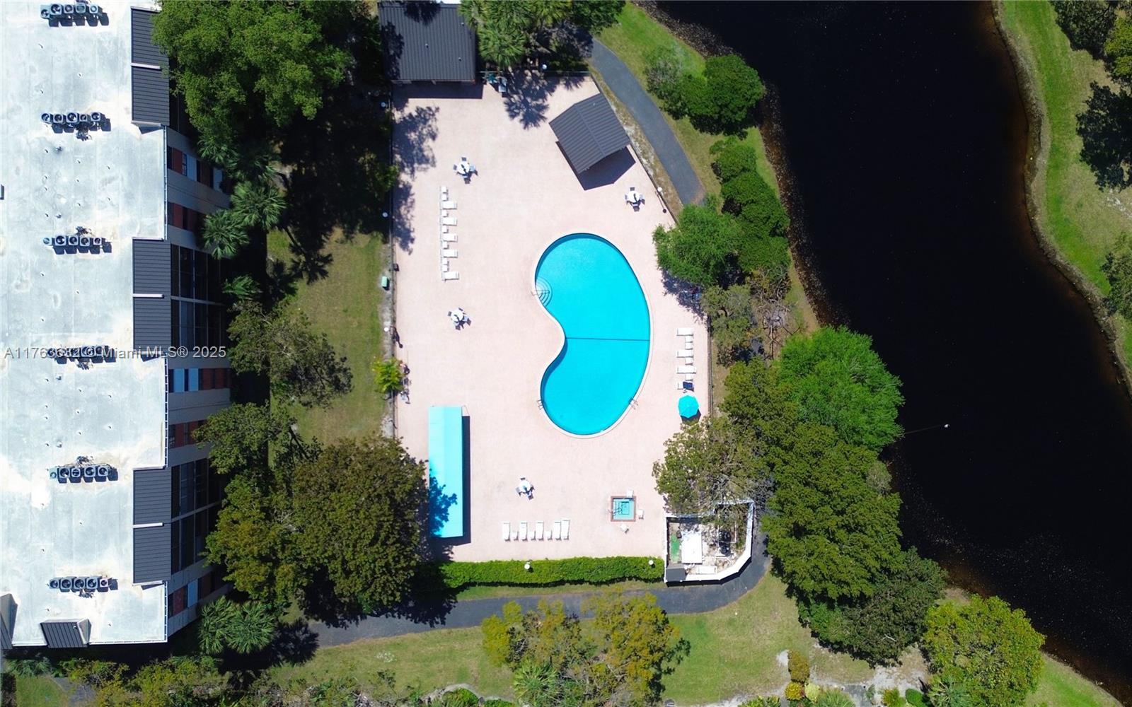 CYPRESS BEND CONDOMINIUM - Residential