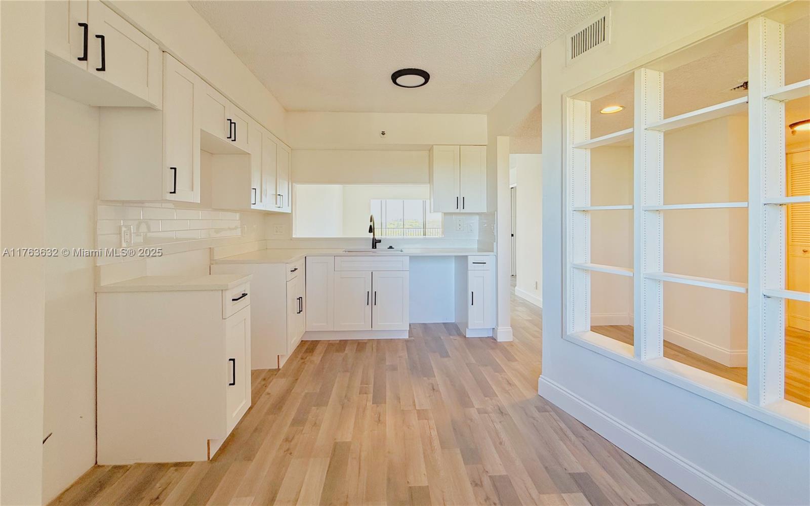 CYPRESS BEND CONDOMINIUM - Residential